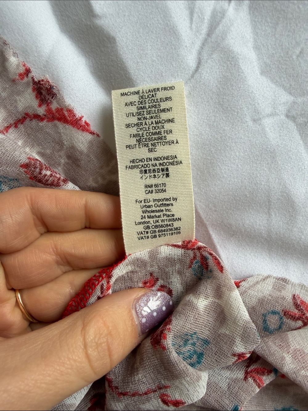 Free People Red and Cream Floral Patchwork V-Neck Tunic - Picture 3 of 4